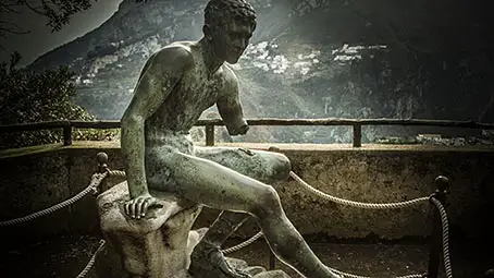 statue-background