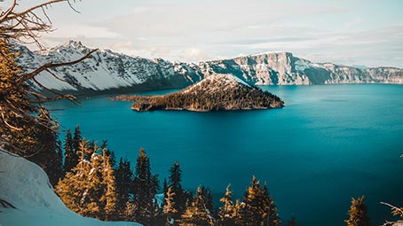 crater-lake-background